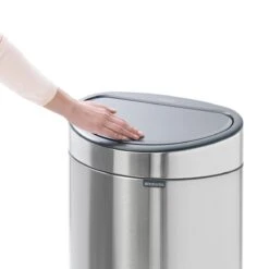 Brabantia Touch Bin Prullenbak - 40 L - Matt Steel Fingerprint Proof -Huishoudelijke Artikelen Winkel 1200x1200 608