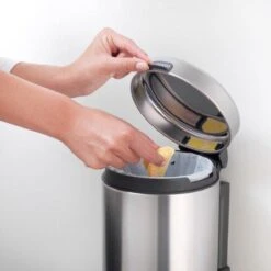 Brabantia NewIcon Wandprullenbak - 3 L - Matt Steel 31 Brabantia NewIcon Wandprullenbak - 3 L - Matt Steel -Huishoudelijke Artikelen Winkel 1200x1200 625