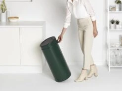 Brabantia Touch Bin Prullenbak - 30 L - Pine Green -Huishoudelijke Artikelen Winkel 1200x899 9