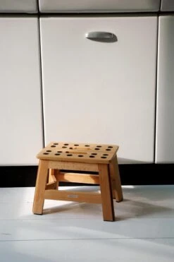PUHLMANN - Inklapbare Kruk, JAMES, Hout, 23 Cm Hoog, Max 150 Kilo -Huishoudelijke Artikelen Winkel 798x1200 4
